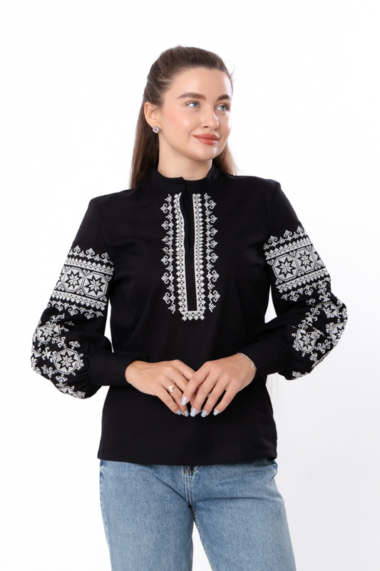 Вишиванка жіноча